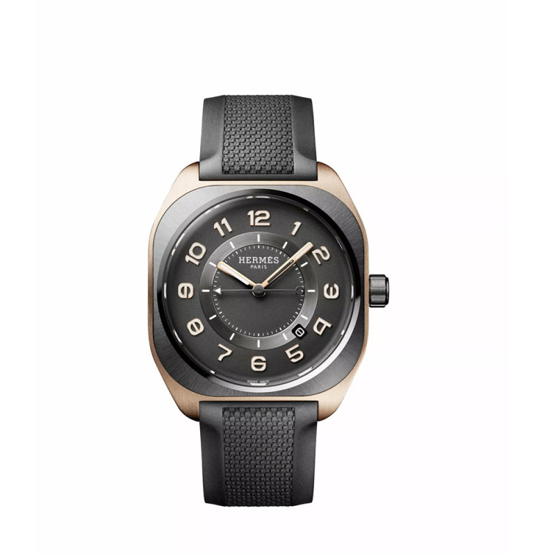 Montre Hermès H08 La Matière du Temps automatique cadran traité or noir bracelet en caoutchouc noir 42 mm