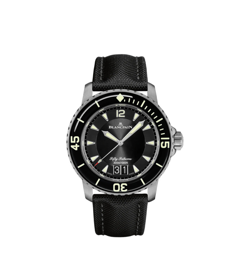 Montre Blancpain Fifty Fathoms Grande Date automatique cadran noir bracelet toile de voile noir 45 mm