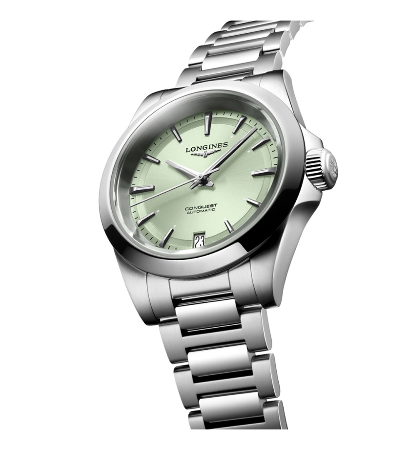 Montre Longines Conquest automatique cadran vert bracelet acier 34 mm