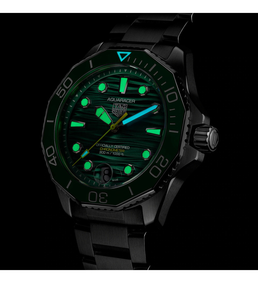 Montre TAG Heuer Aquaracer automatique (cosc) bracelet acier cadran vert 42mm