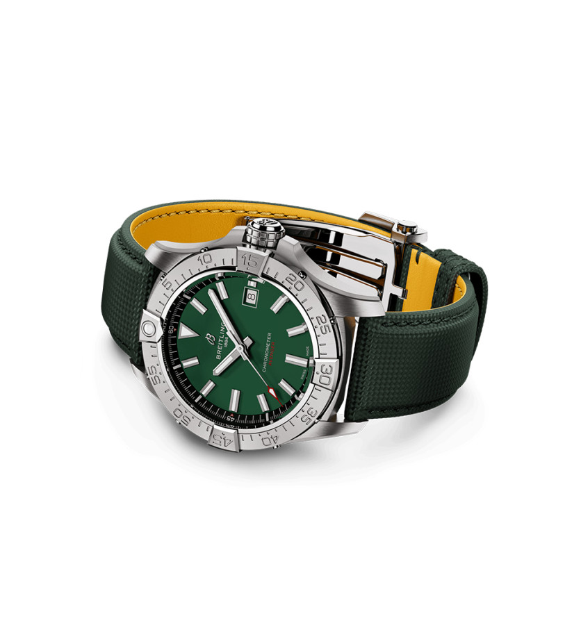 Montre Breitling Avenger automatique cadran vert bracelet cuir vert 42 mm