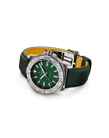 Montre Breitling Avenger automatique cadran vert bracelet cuir vert 42 mm