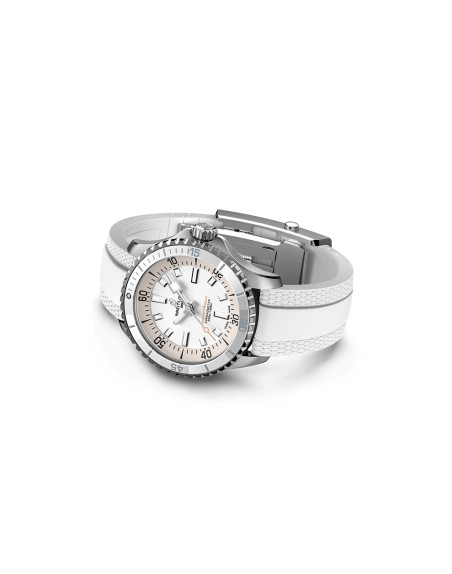 Montre Breitling Superocean automatique cadran blanc bracelet caoutchouc blanc 36 mm