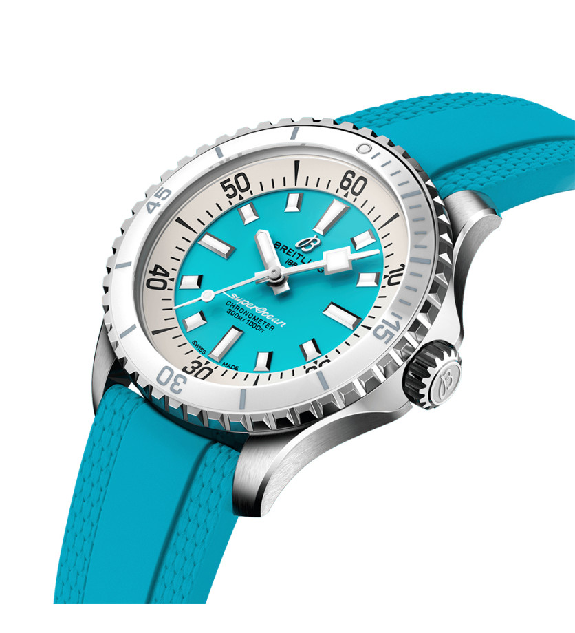 Montre Breitling Superocean automatique cadran turquoise bracelet caoutchouc turquoise 36 mm