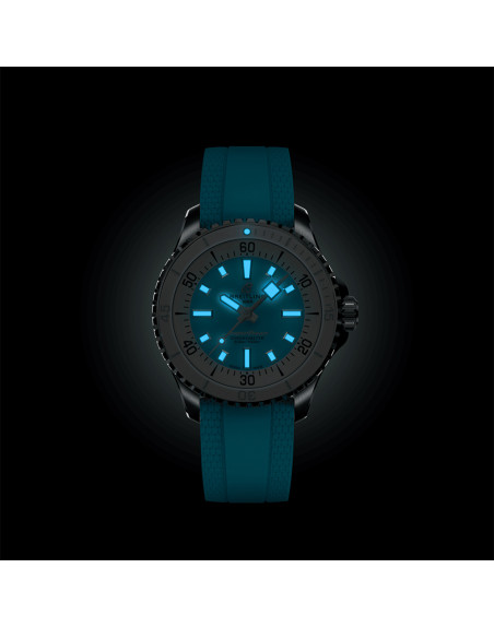 Montre Breitling Superocean automatique cadran turquoise bracelet caoutchouc turquoise 36 mm