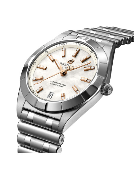 Montre Breitling Chronomat SuperQuartz™ cadran nacre blanche index diamants bracelet acier 32 mm