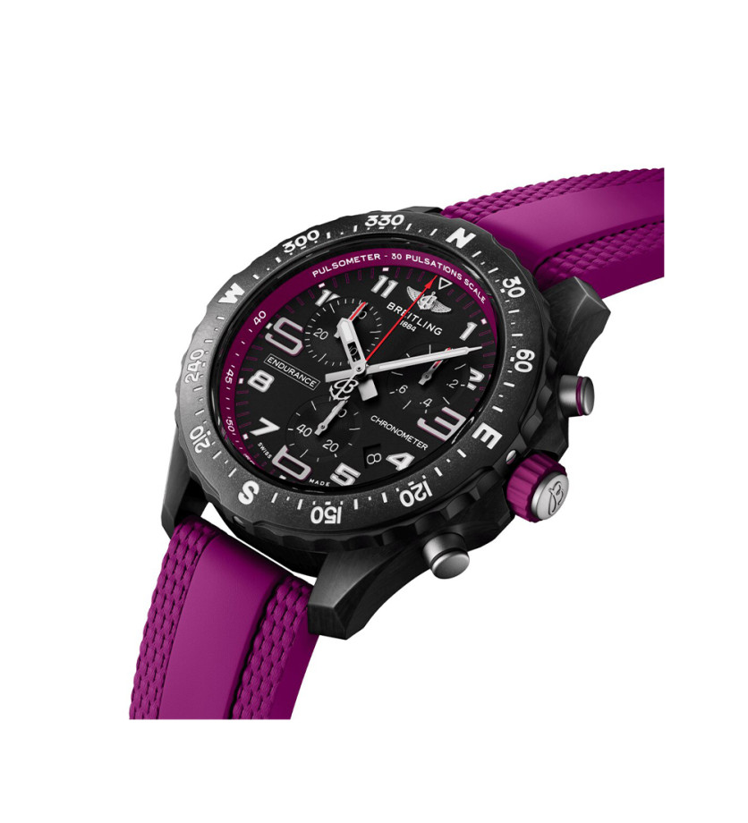 Montre Breitling Endurance Pro SuperQuartz cadran noir bracelet caoutchouc violet 38 mm