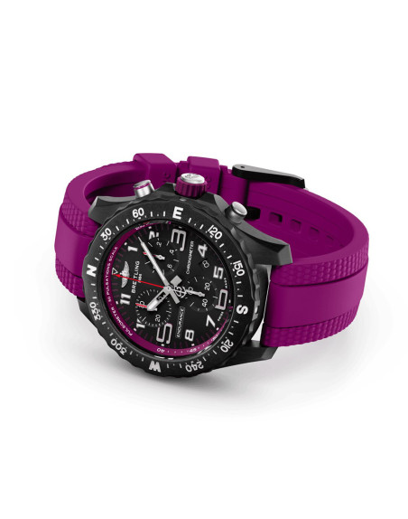 Montre Breitling Endurance Pro SuperQuartz cadran noir bracelet caoutchouc violet 38 mm