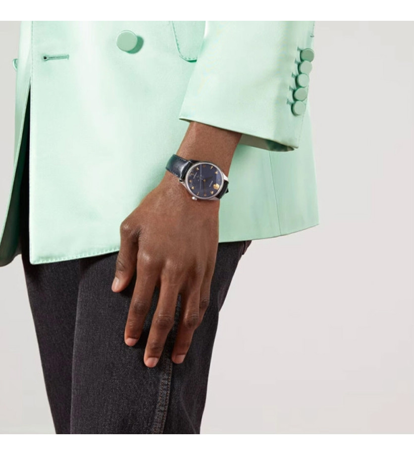 Montre Gucci G-Timeless quartz cadran bleu bracelet cuir bleu marine 40 mm