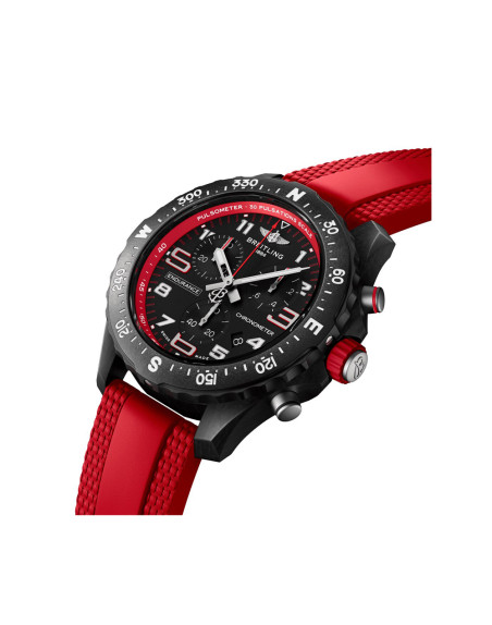 Montre Breitling Endurance Pro SuperQuartz cadran noir bracelet caoutchouc rouge 38 mm