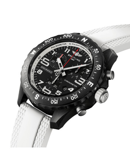 Montre Breitling Endurance Pro SuperQuartz cadran noir bracelet caoutchouc blanche claire 38 mm