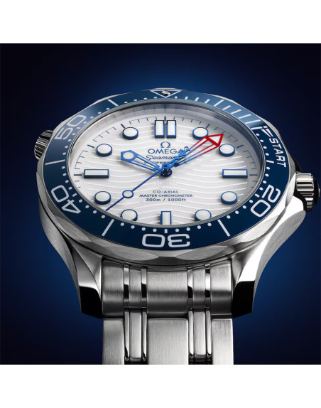 Montre Omega Seamaster Diver 300M America's Cup automatique cadran blanc bracelet acier 42 mm