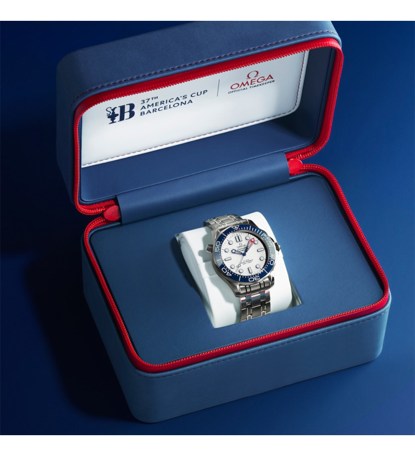 Montre Omega Seamaster Diver 300M America's Cup automatique cadran blanc bracelet acier 42 mm